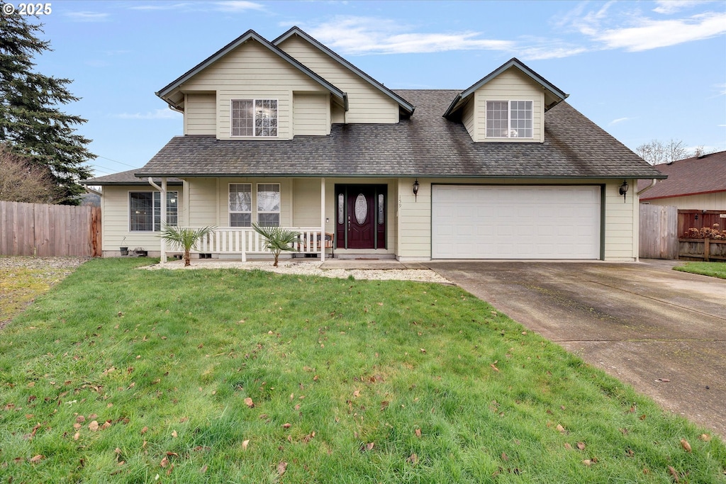 view of front of property featuring a porch and a front yard