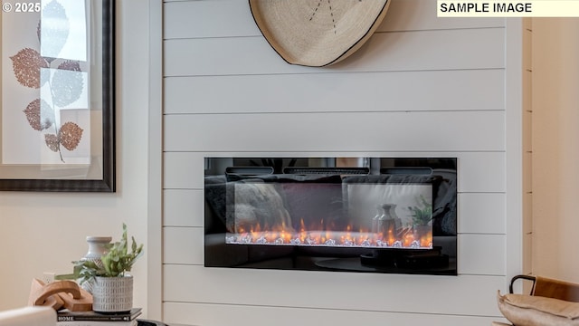 247 NW 29th Way, Battle Ground, WA 98604 - detailed view of a glass covered fireplace