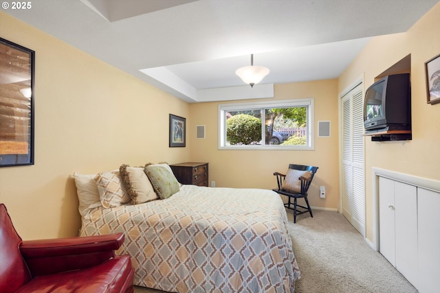 17810 Sarah Hill Ln, Lake Oswego, OR 97035 - carpeted bedroom featuring baseboards