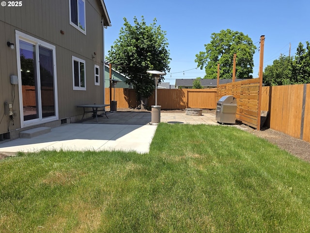 755 Nebraska St, Eugene, OR 97402 - view of yard with a patio