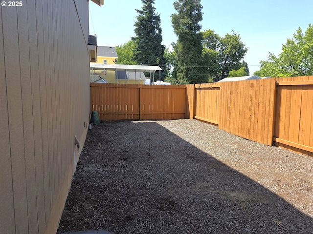 755 Nebraska St, Eugene, OR 97402 - view of yard