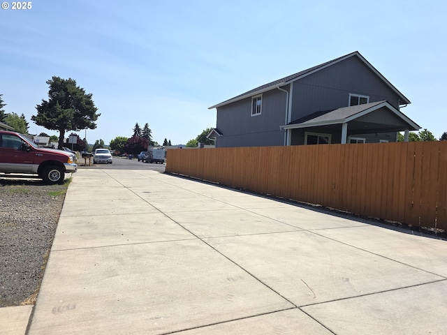 755 Nebraska St, Eugene, OR 97402 - view of side of home