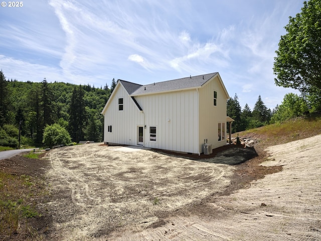 117 Witherbee Rd, Kelso, WA 98626 - view of property exterior with board and batten siding