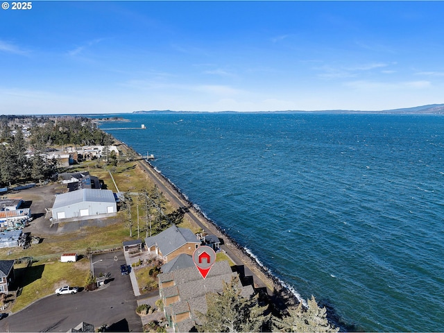 12 NW 17th Pl, Warrenton, OR 97146 - aerial view of property and surrounding area featuring a large body of water