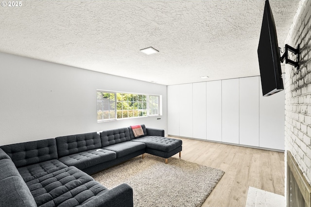 6750 SW Parkwest Ln, Portland, OR 97225 - living room featuring light wood-type flooring