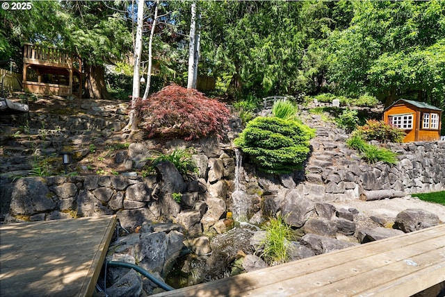 6750 SW Parkwest Ln, Portland, OR 97225 - view of yard