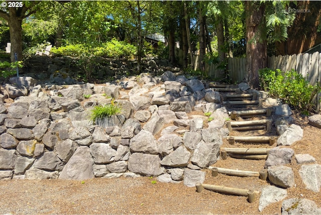 6750 SW Parkwest Ln, Portland, OR 97225 - view of yard