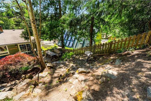6750 SW Parkwest Ln, Portland, OR 97225 - view of yard