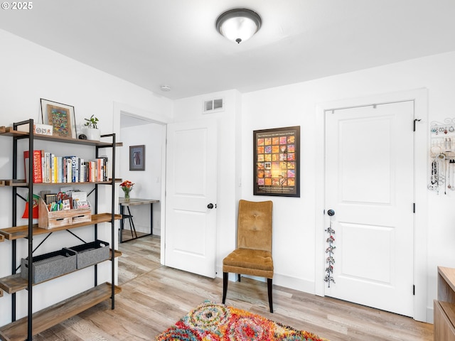 121 NE Edison St, Hillsboro, OR 97124 - sitting room featuring light wood-style floors