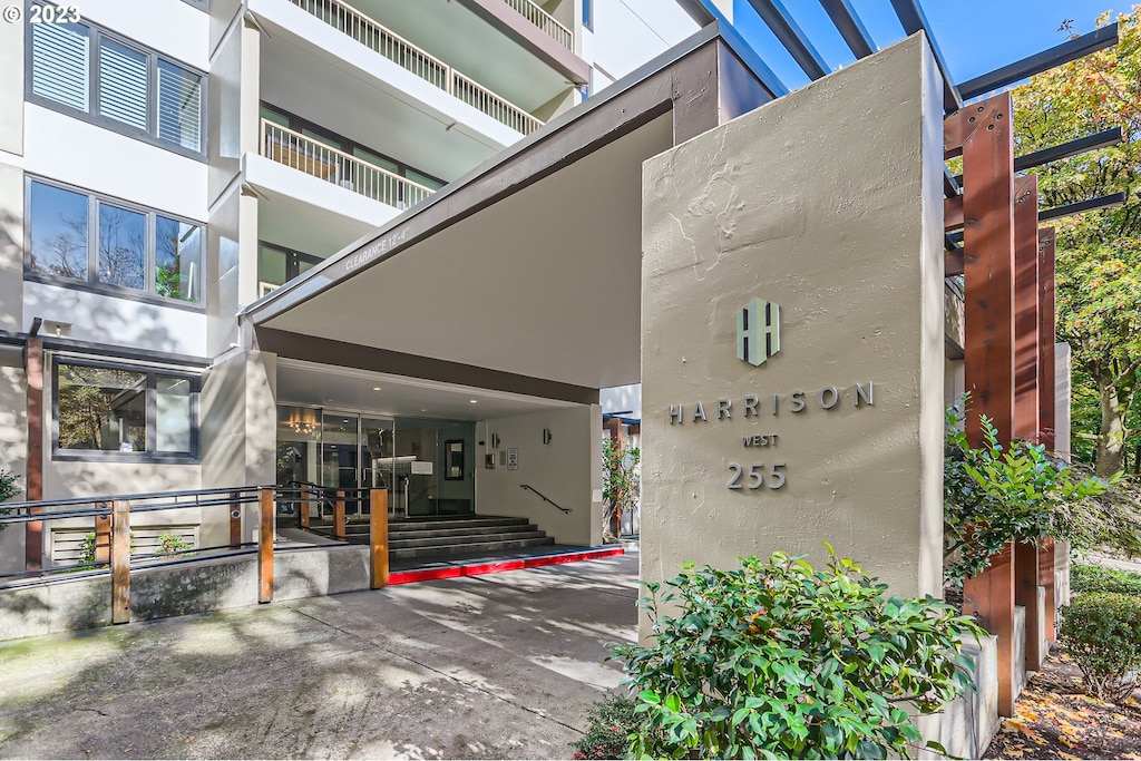 255 SW Harrison St Unit 14F, Portland, OR 97201 - exterior space