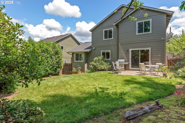 8911 SW 49th Ave, Portland, OR 97219 - back of property with a patio