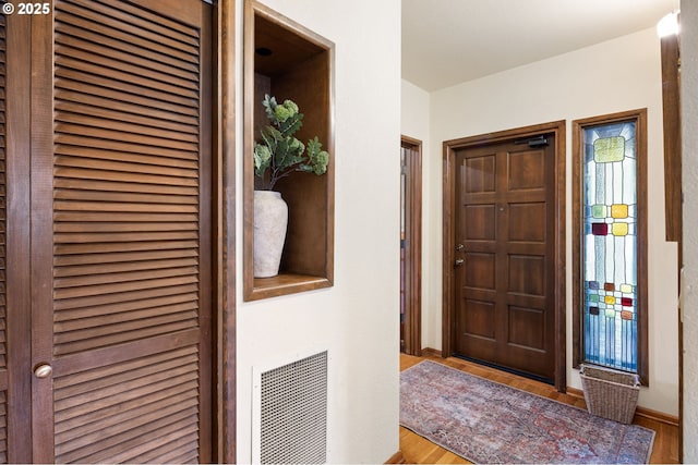 2112 Agate St, Eugene, OR 97403 - entryway with wood finished floors and baseboards