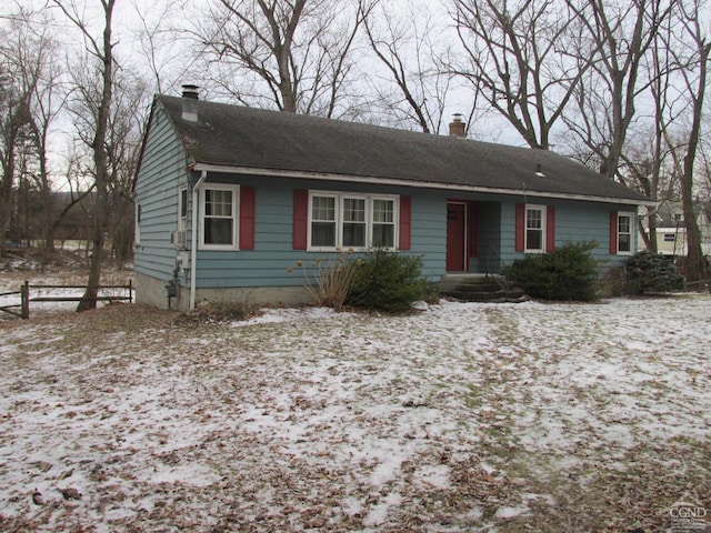 view of front of property