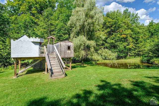 view of yard with a water view