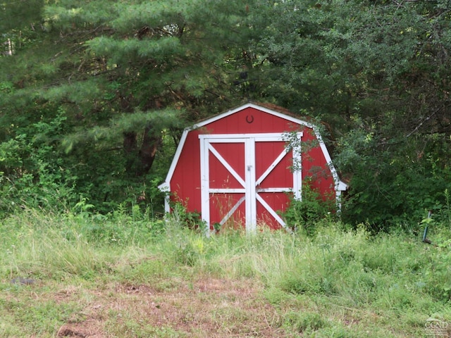 view of outdoor structure