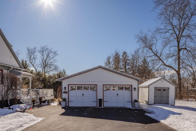 view of detached garage