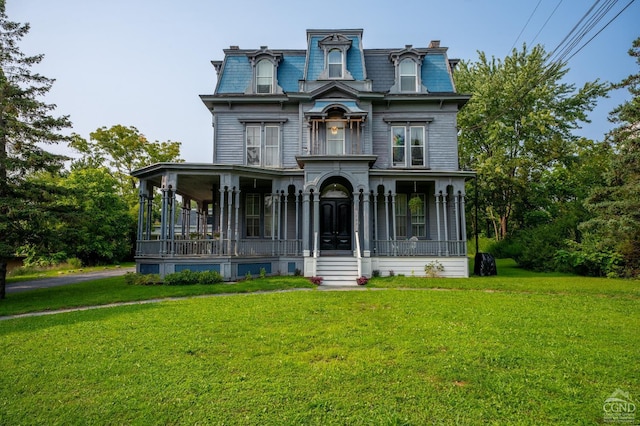 view of front of home with a front yard