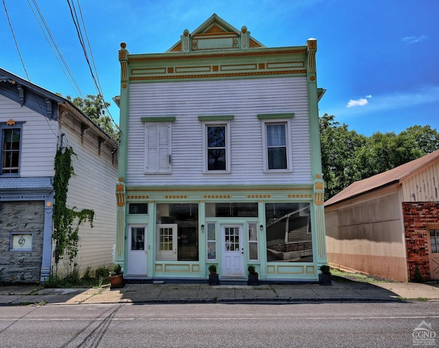 view of italianate house