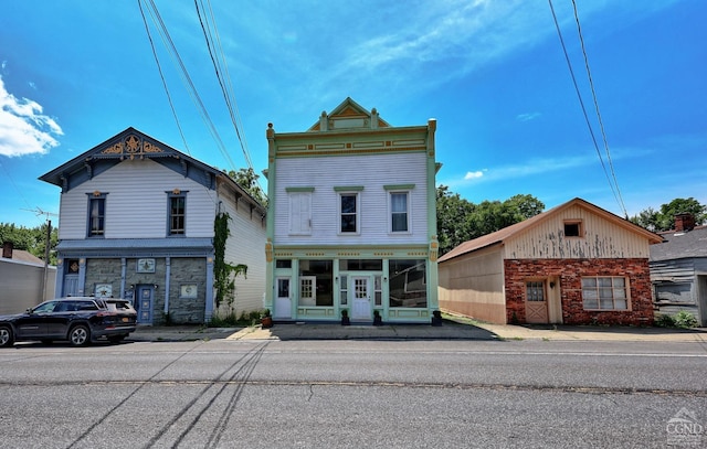 view of italianate house