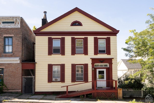 view of front of property