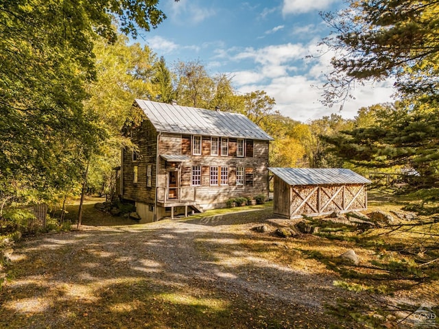 view of outbuilding