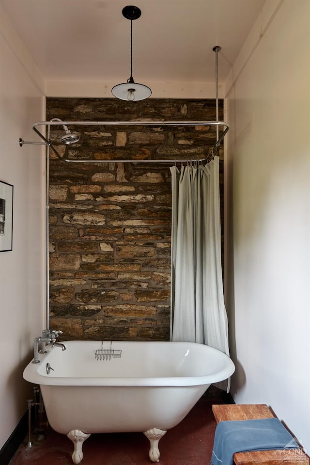 bathroom featuring a bathing tub
