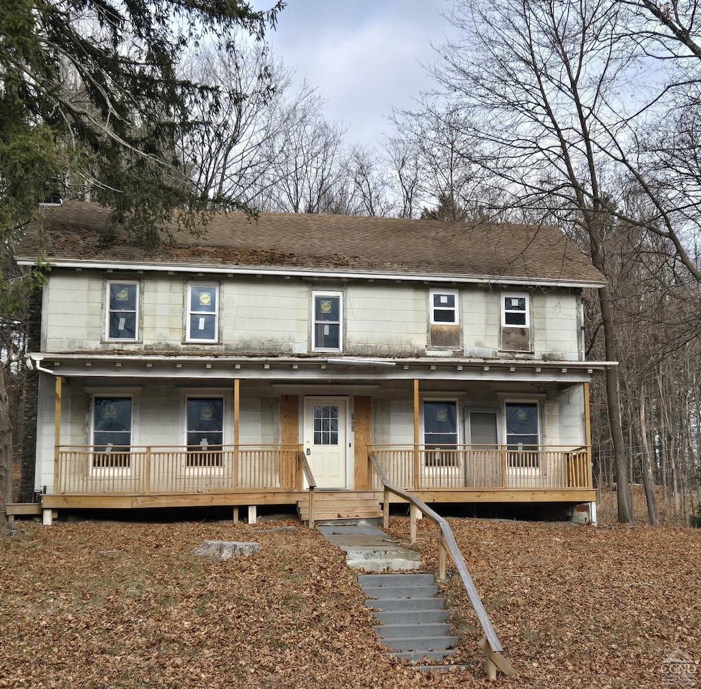 view of front of property with a porch