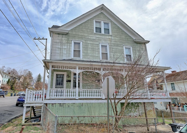 view of front facade with covered porch