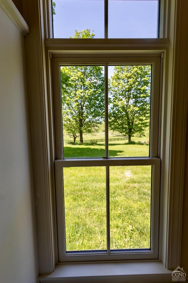 entryway featuring a healthy amount of sunlight