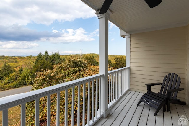 balcony with ceiling fan