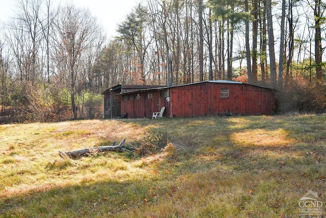 view of outbuilding