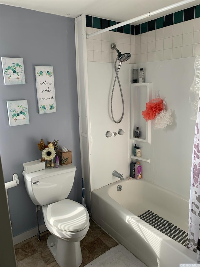 bathroom featuring toilet and shower / tub combo with curtain