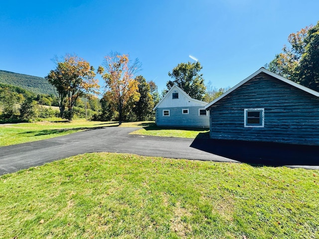 exterior space featuring a yard