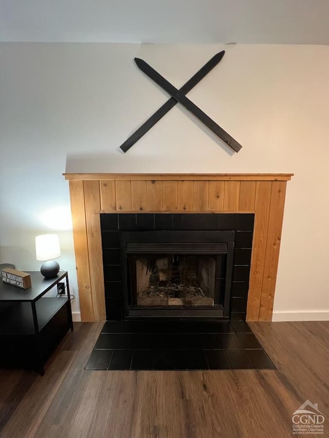 interior details with hardwood / wood-style flooring