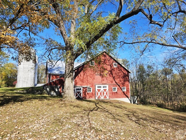 view of property exterior