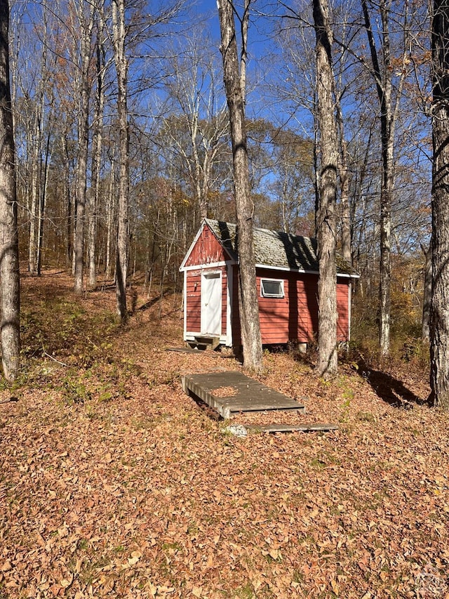 view of outbuilding