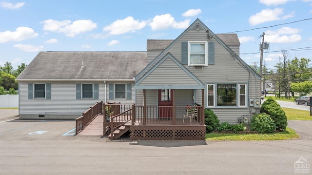 view of front of property with a porch