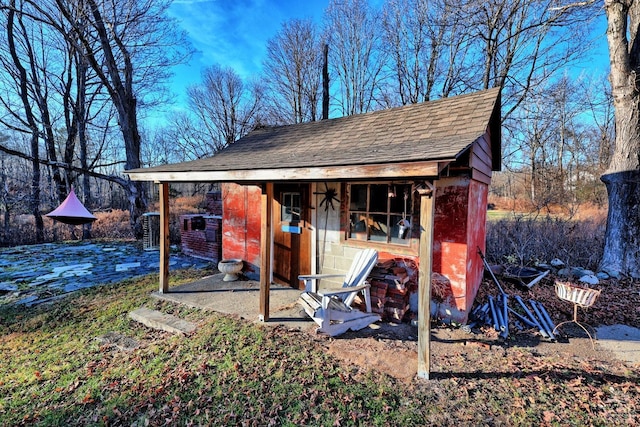 view of outdoor structure