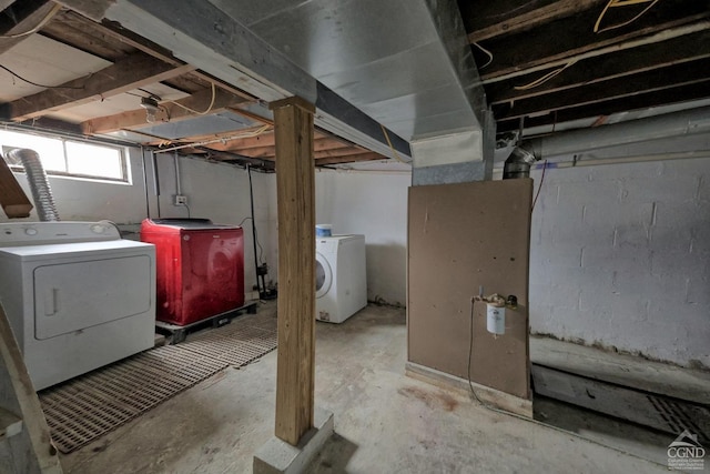 basement with washer and dryer