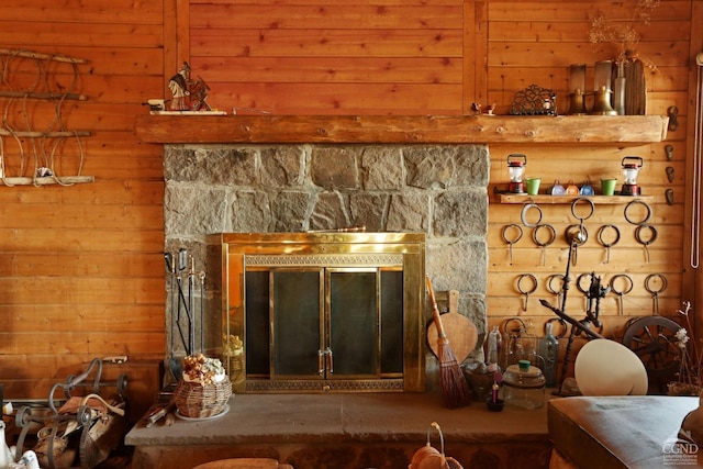 room details featuring a fireplace