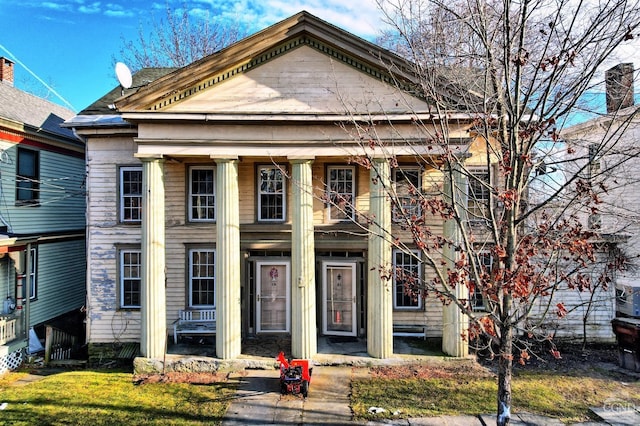 view of neoclassical / greek revival house