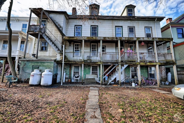 view of front of property