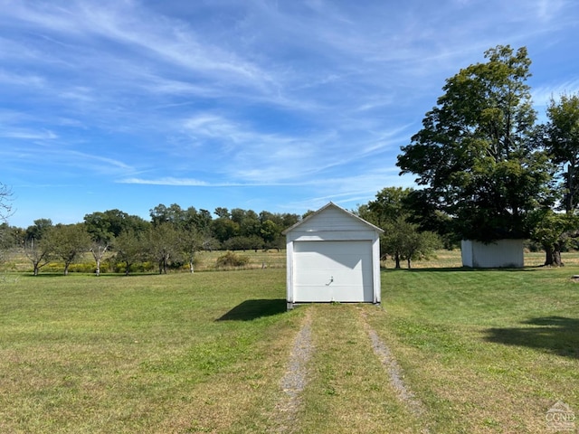 view of yard with a shed