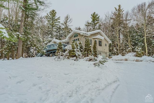 view of front of house featuring a garage