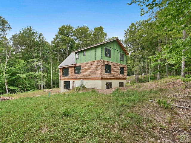 view of property exterior