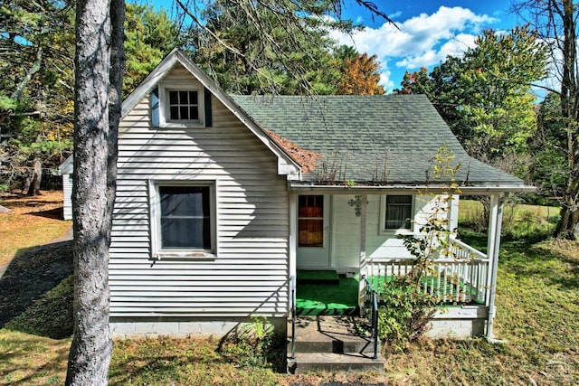 view of front facade with a porch