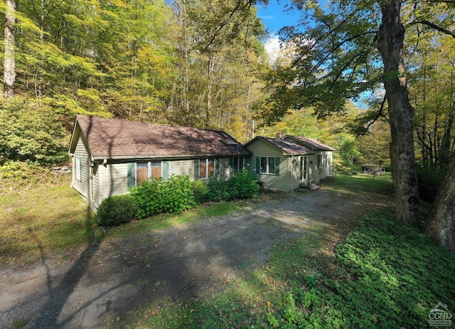 view of front of property