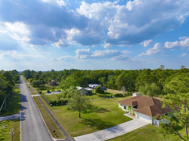 bird's eye view with a view of trees