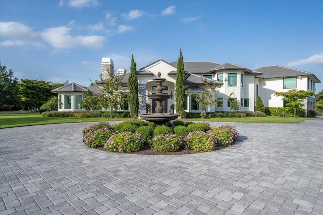 view of front of house with a front yard