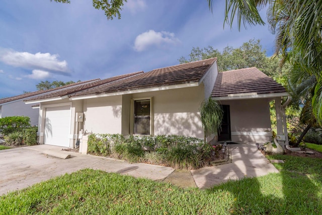 view of front of house featuring a garage